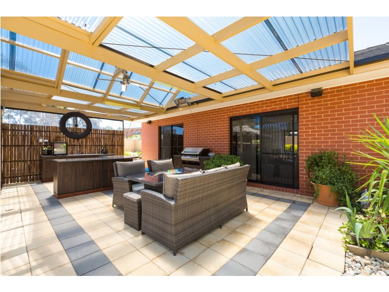 20 Pioneer Drive, Maiden Gully VIC 3551