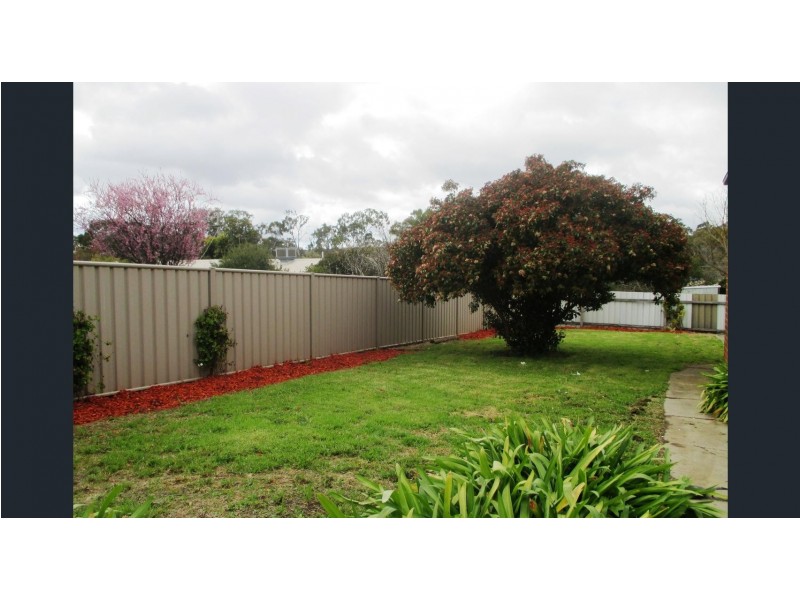 19 Lowe Street, Kangaroo Flat VIC 3555