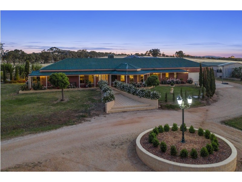 328 Bendigo-Maldon Road, Lockwood South VIC 3551