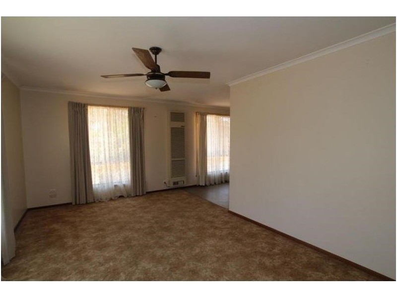 1/28 Averys Road, Eaglehawk VIC 3556