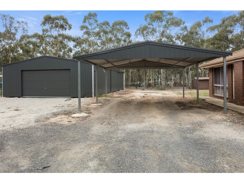 92 East Road, Huntly VIC 3551