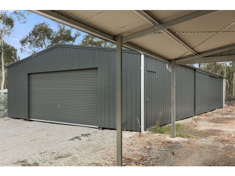 92 East Road, Huntly VIC 3551