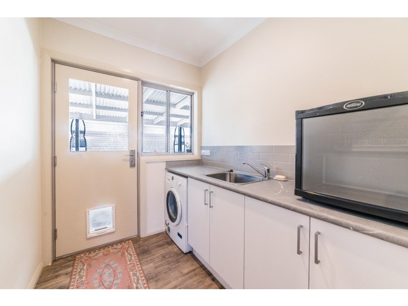 8/21 Scullys Lane, Heathcote VIC 3523