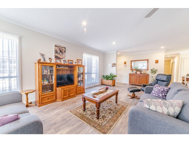 8/21 Scullys Lane, Heathcote VIC 3523