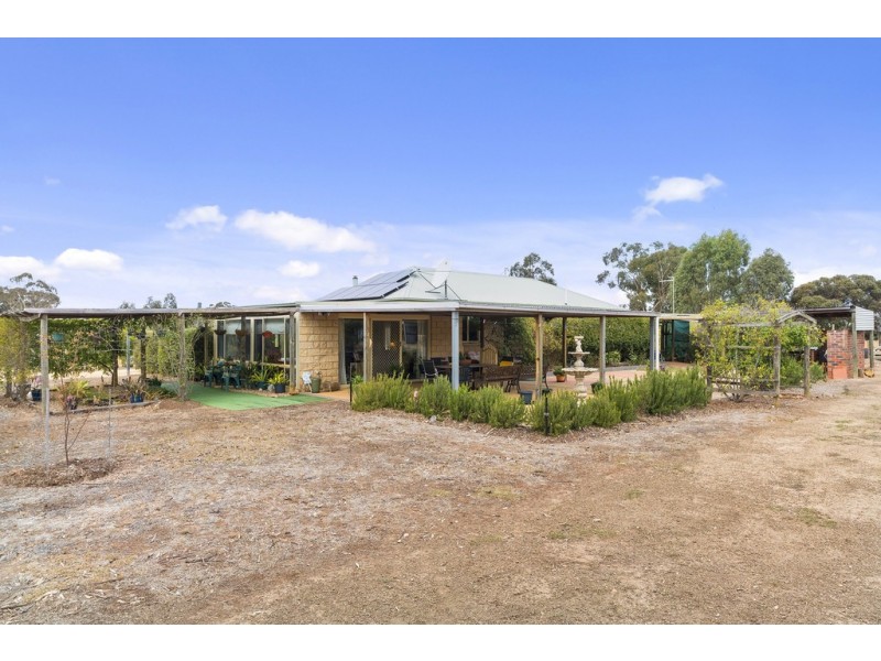 356 Scenic Road, Eddington VIC 3472