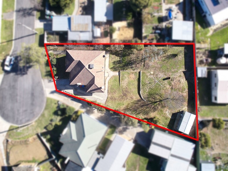 1 Baslar Court, Kangaroo Flat VIC 3555