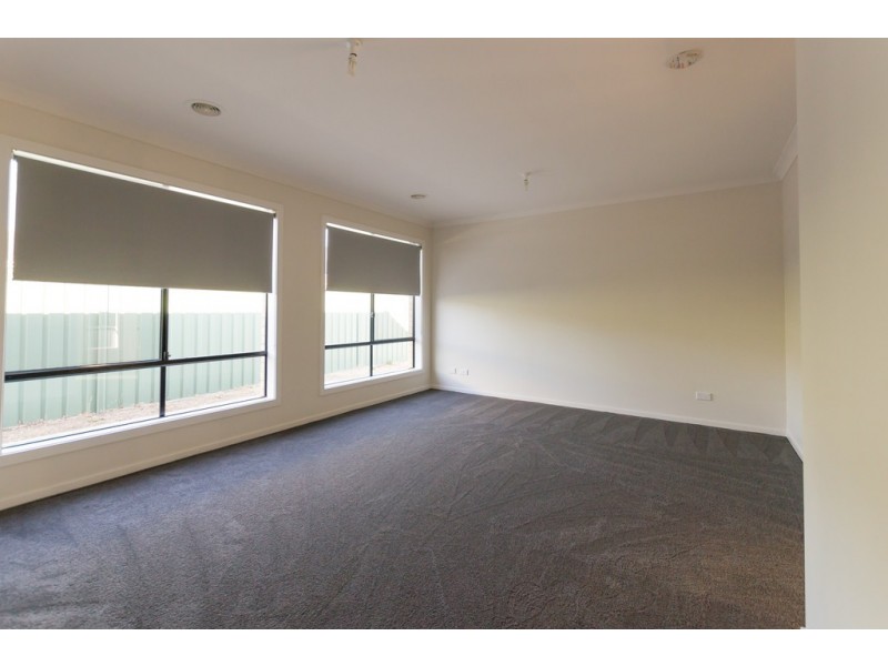 5 Deharl Court, Ascot VIC 3551