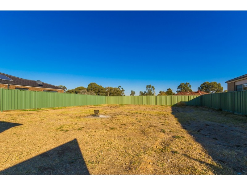 5 Deharl Court, Ascot VIC 3551