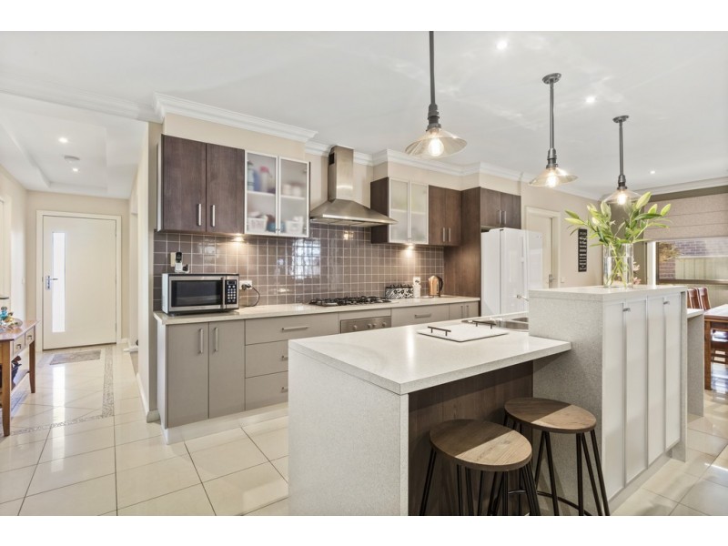 4 Greenfield Drive, Epsom VIC 3551