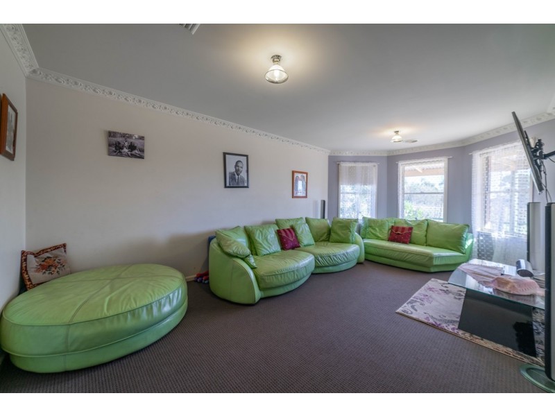 178 Myrtle Rd, Ascot VIC 3551