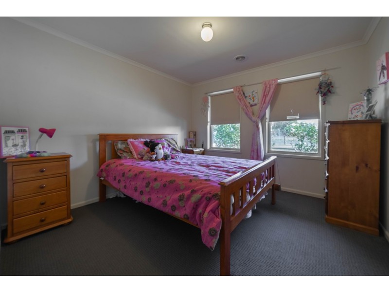 178 Myrtle Rd, Ascot VIC 3551