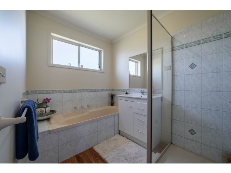 178 Myrtle Rd, Ascot VIC 3551