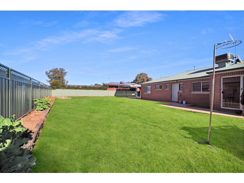 178 Myrtle Rd, Ascot VIC 3551
