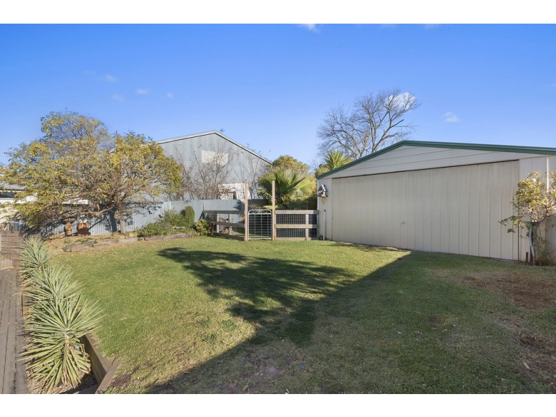 16 Sandhurst Road, California Gully VIC 3556