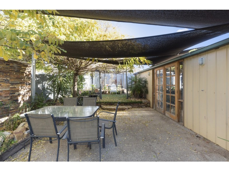 16 Sandhurst Road, California Gully VIC 3556