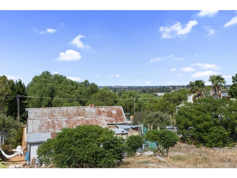 249 Eaglehawk Road, Long Gully VIC 3550