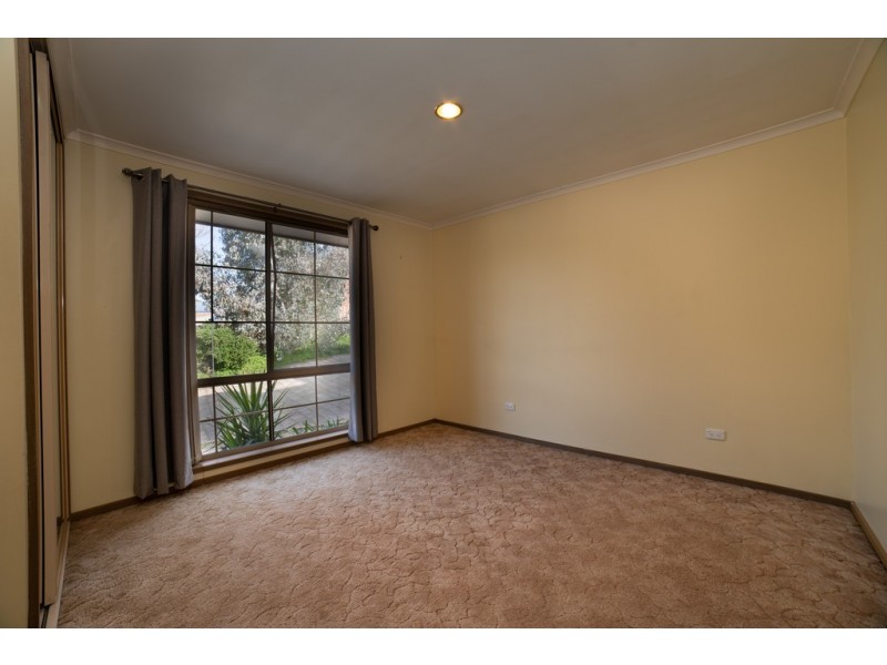 1/46 Mackenzie Street West, Golden Square VIC 3555