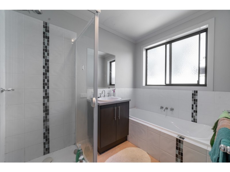 19A Lowe Street, Kangaroo Flat VIC 3555