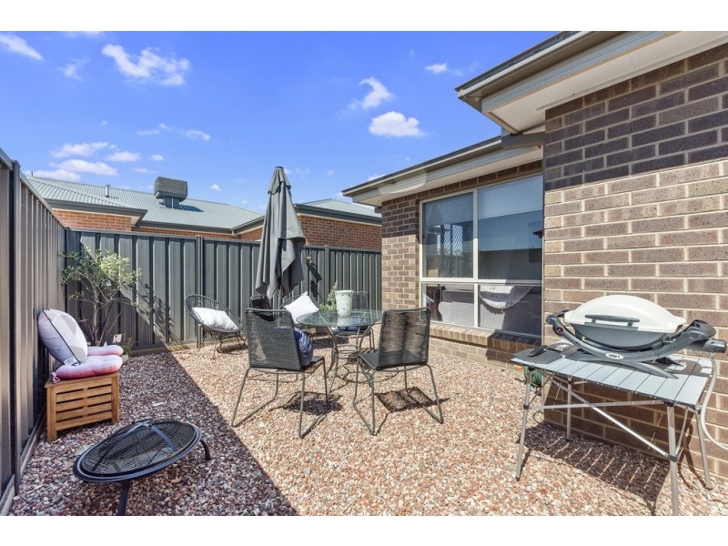 2A and 2B Oldaker Road, Huntly VIC 3551