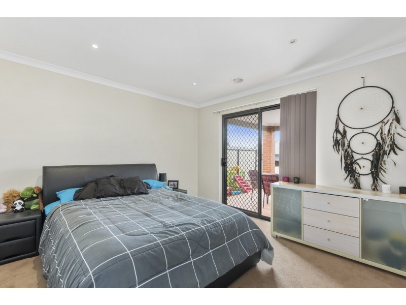 11 Eaglewood Way, California Gully VIC 3556