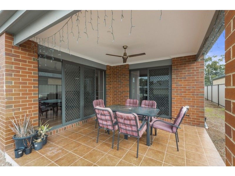 11 Eaglewood Way, California Gully VIC 3556