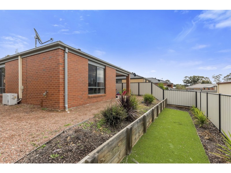 11 Eaglewood Way, California Gully VIC 3556