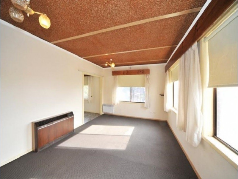 53 Race Street, Flora Hill VIC 3550