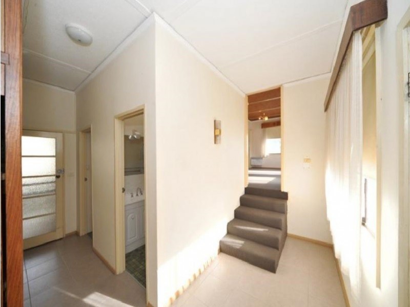 53 Race Street, Flora Hill VIC 3550