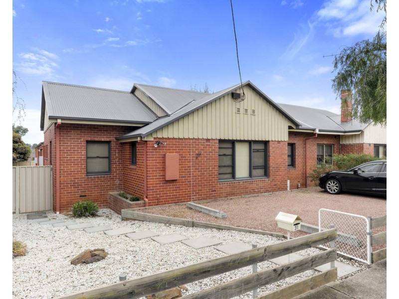 31 Churchill Avenue, Flora Hill VIC 3550