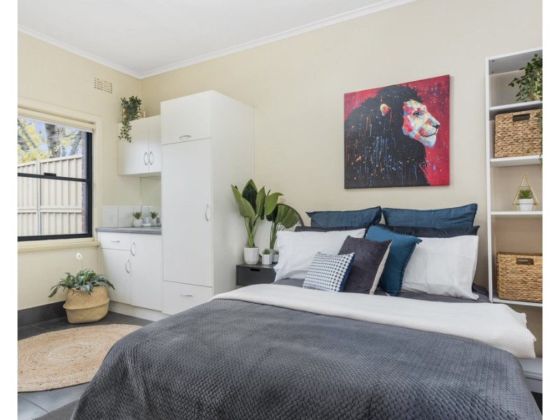 31 Churchill Avenue, Flora Hill VIC 3550