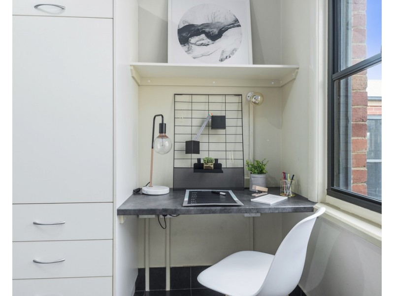 31 Churchill Avenue, Flora Hill VIC 3550