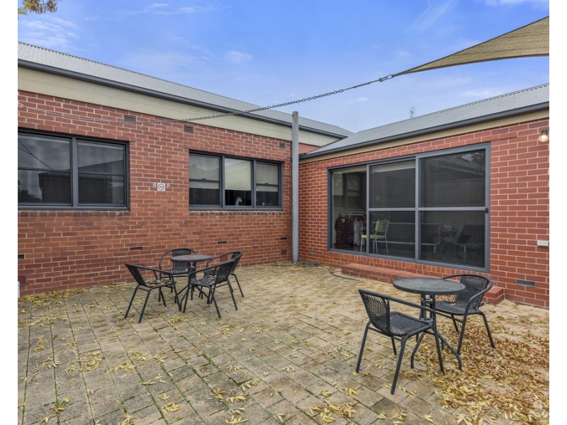 31 Churchill Avenue, Flora Hill VIC 3550