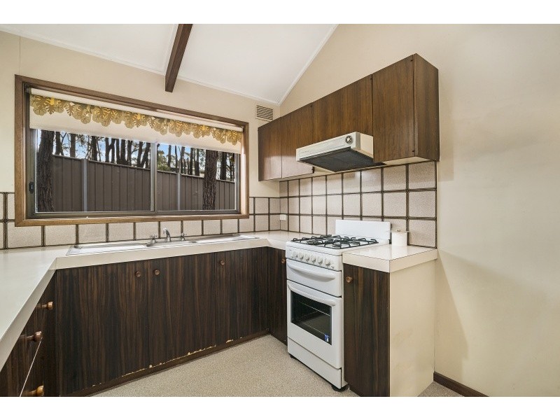 1/126 Edwards Road, Kennington VIC 3550