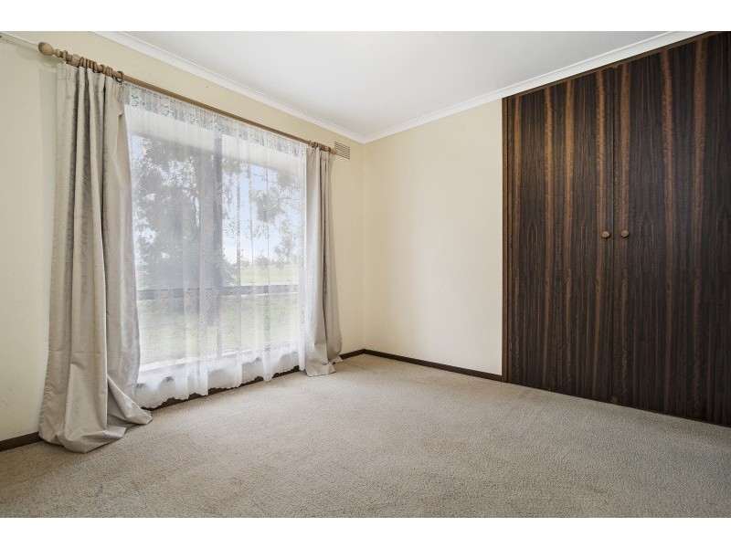 1/126 Edwards Road, Kennington VIC 3550