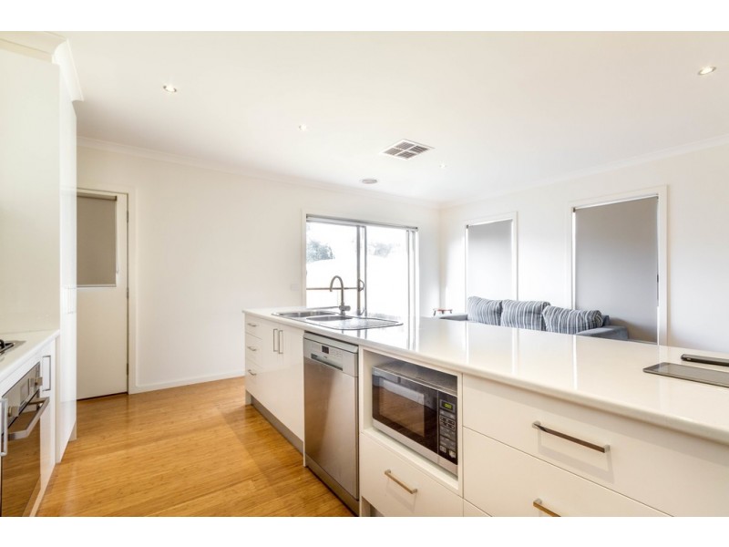 3/18A Emmett Street, Golden Square VIC 3555