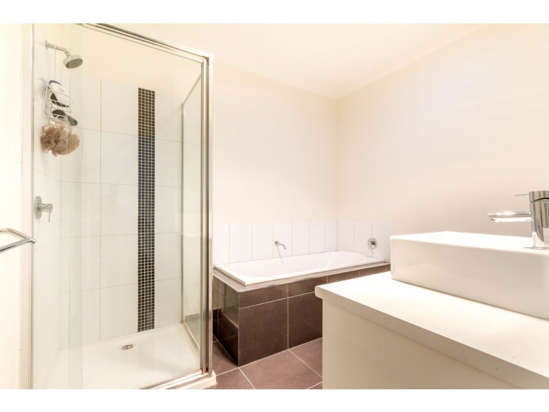 3/18A Emmett Street, Golden Square VIC 3555