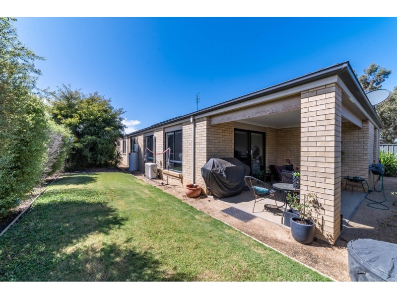 167 Jobs Gully Road, Eaglehawk VIC 3556