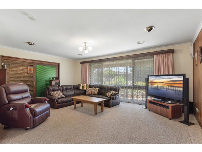 31 Burrowes Street, Golden Square VIC 3555