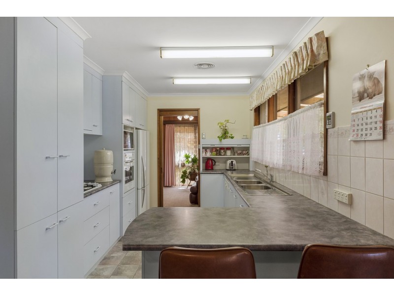31 Burrowes Street, Golden Square VIC 3555
