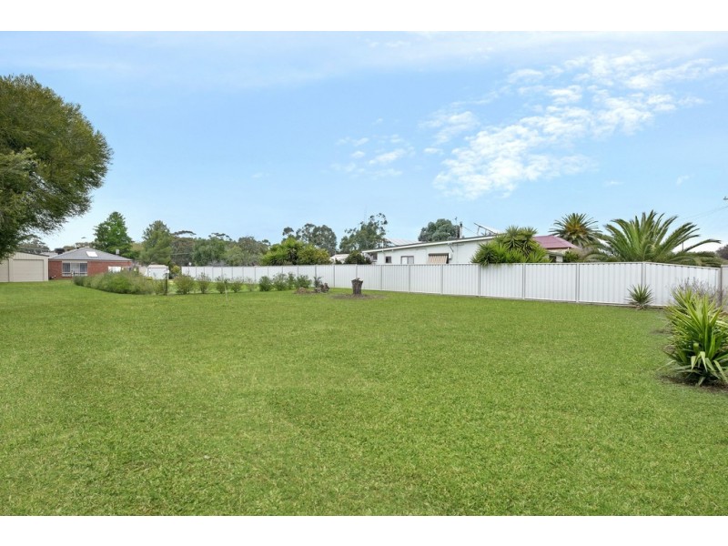 18 Grant Street, Goornong VIC 3557