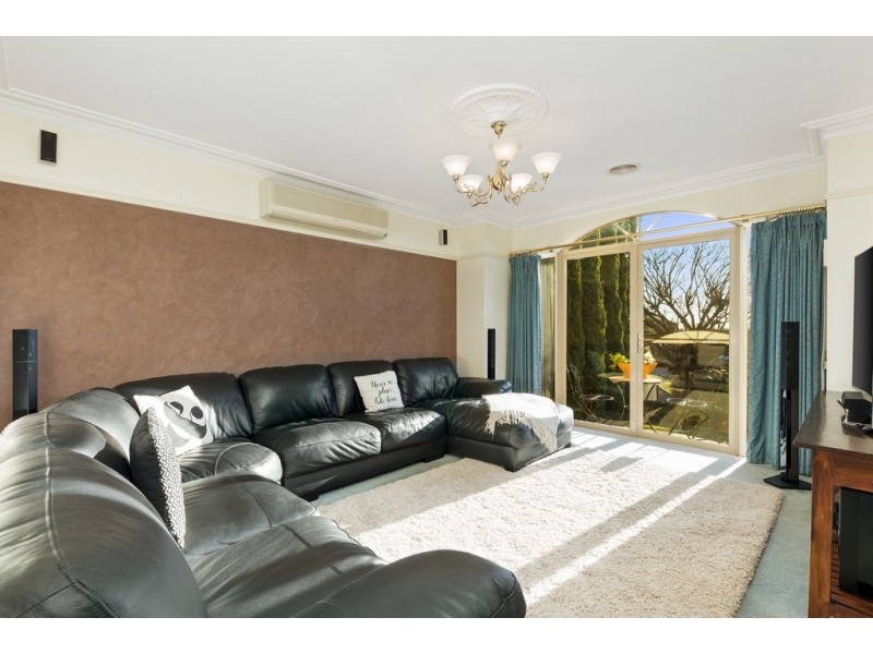9 Currawong Court, Kennington VIC 3550