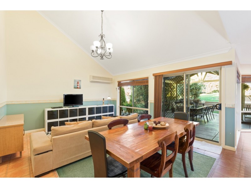 9 Currawong Court, Kennington VIC 3550