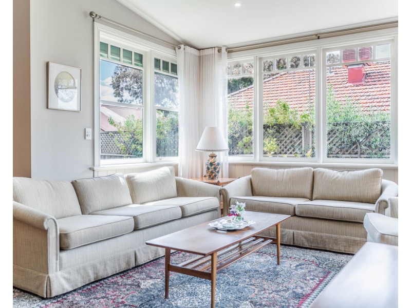 1 Pine Street, Quarry Hill VIC 3550