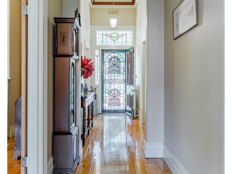 1 Pine Street, Quarry Hill VIC 3550