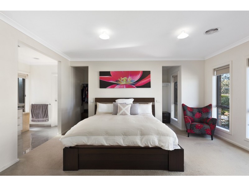 46 Janelle Drive, Maiden Gully VIC 3551