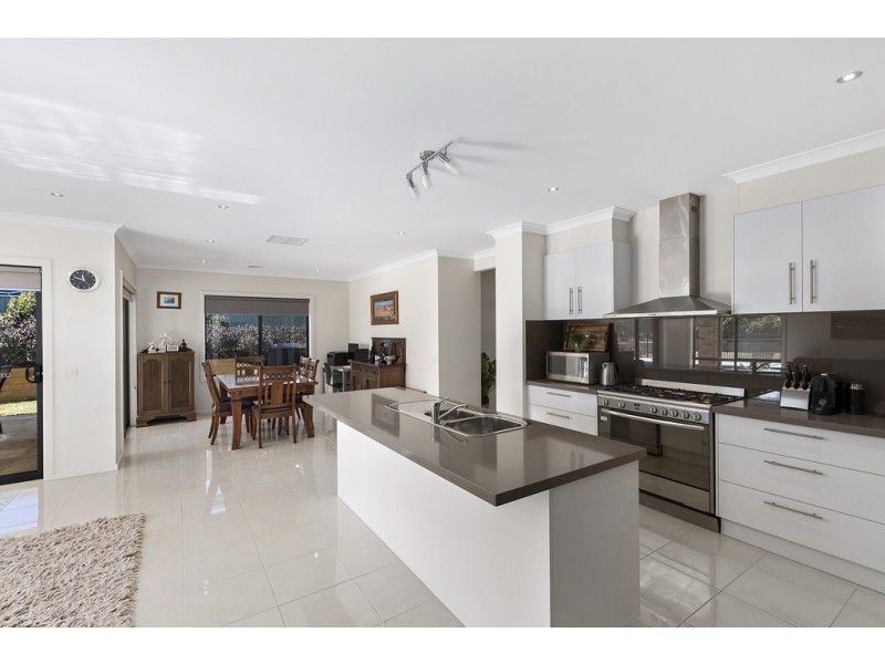 46 Janelle Drive, Maiden Gully VIC 3551