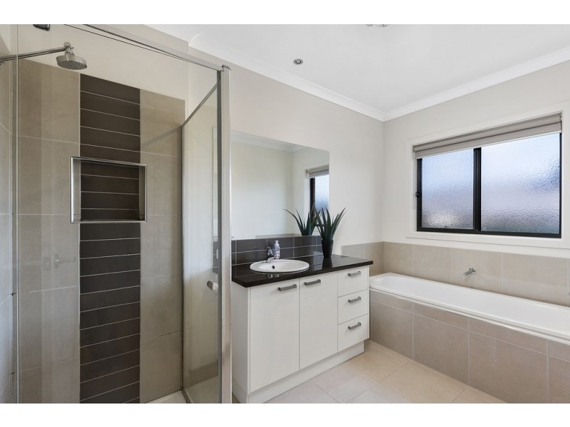 46 Janelle Drive, Maiden Gully VIC 3551