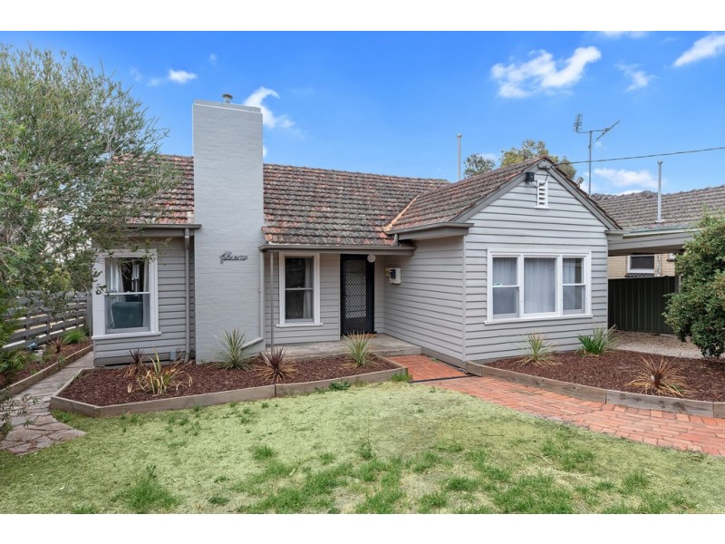 11 Steane Street, Kennington VIC 3550