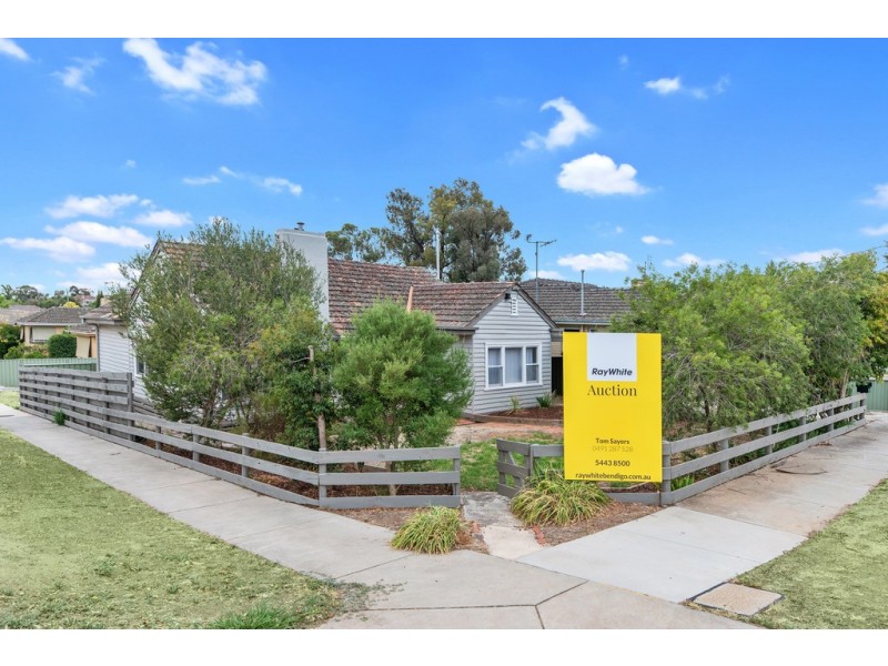 11 Steane Street, Kennington VIC 3550