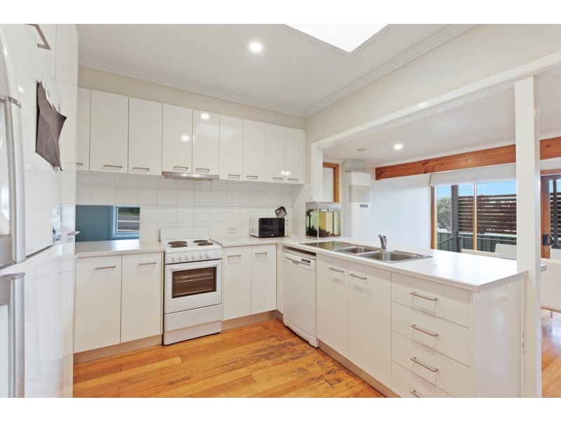 11 Steane Street, Kennington VIC 3550